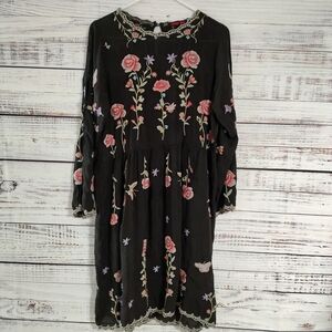 Johnny Was Aislinn Embroidered Dress XS Black Rayon Floral Boho Lagenlook EUC